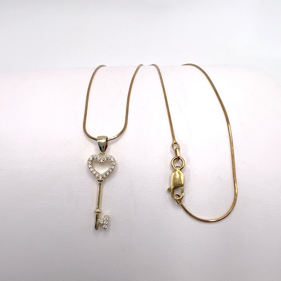 Gold Plating over Sterling Heart Key Cz Necklace - Picture 10 of 13
